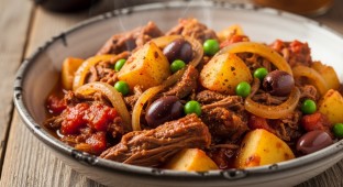 Ropa Vieja (Slow Cooked Shredded Beef)