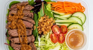 Lemongrass Beef Mixed Greens Bowl