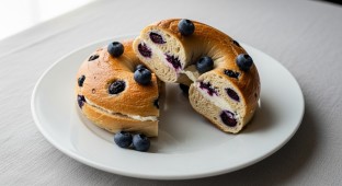 Blueberry Bagel