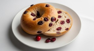 Cranberry Bagel