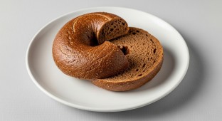 Pumpernickel Bagel