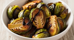 Balsamic Roasted Brussels Sprouts