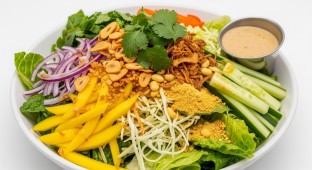 Mango Salad with Romaine - Vegan