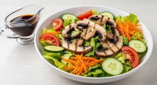 Grilled Portobello Mushroom Salad