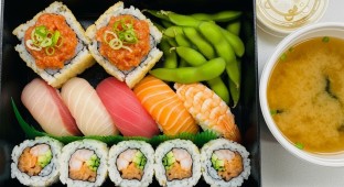 Crispy Rice Lunch Box With Shrimp Roll