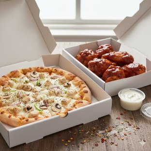 Personal Small Chicken & Garlic Gourmet Pizza (No Tomatoes) & Boneless BBQ Wings