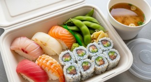 Happy Bite Lunch Box With Yellowtail Scallion Roll