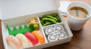 Happy Bite Lunch Box With Crab Roll