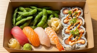 Happy Life Lunch Box With Spicy Scallop Roll