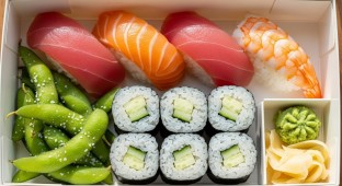 Happy Life Lunch Box With Cucumber Roll