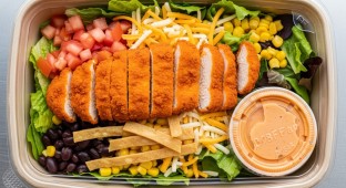 Tucson Salad with Buffalo Chicken Tenders