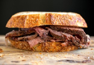 Gluten-Free, Dairy-Free Roast Beef Sandwich (No Cheese)