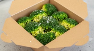 Side of Steamed Broccoli