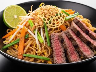 Angus Ribeye Pad Thai