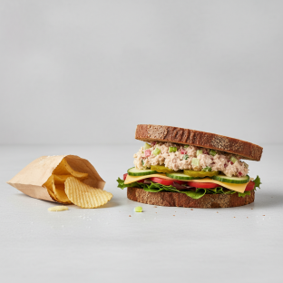 Tuna Sandwich with Chips