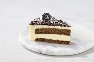 Tiramisu Cake (slice)