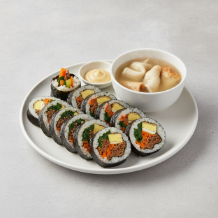 Beef Kimbab with Fish Cake Soup Beef Kimbab with Fish Cake Soup