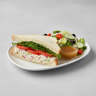 Gluten-Free Classic Chicken Salad Sandwich with Chef Salad Gluten-Free Classic Chicken Salad Sandwich with Chef Salad