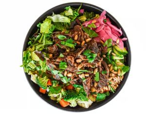 Light Carb Wagyu Beef Garden Bowl with Avocado and Smoky Chipotle Sauce