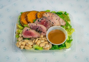 Romo Asian Ahi Tuna Salad