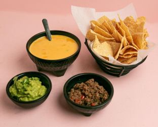 Chile Con Queso With Beef