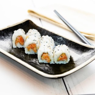 Salmon Sushi Roll