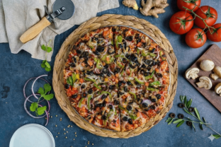 Indian Gourmet Veggie Pizza with no Cilantro