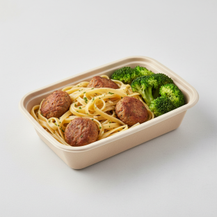 Pasta Aglio e Olio with Vegan Meatballs Boxed Meal Pasta Aglio e Olio with Vegan Meatballs Boxed Meal