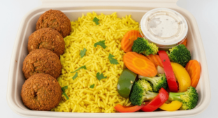 Falafels with Rice and Sauteed Veggies (Thoum Sauce)