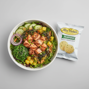 Yuzu Ponzu Salmon Salad Bowl Combo (Regular) — Mixed Greens / Miss Vickie's Jalapeno Kettle Cooked Potato Chips