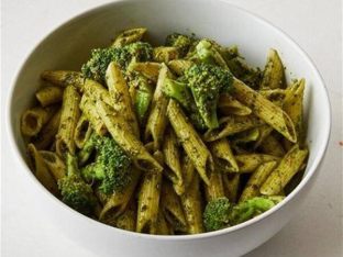 Penne with Broccoli and Pesto
