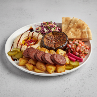 Garlic Potatoes with Toum Soujouk Platter Garlic Potatoes with Toum Soujouk Platter