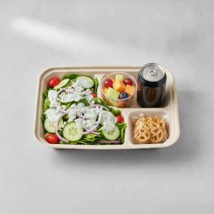 Garden Salad Boxed Lunch — Blue Cheese Dressing / Fruit Cup / Regular Soda