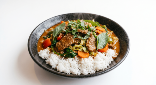 Panang Curry with Beef [16oz]