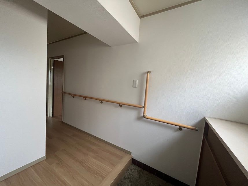 中古マンションのリノベーション前の玄関