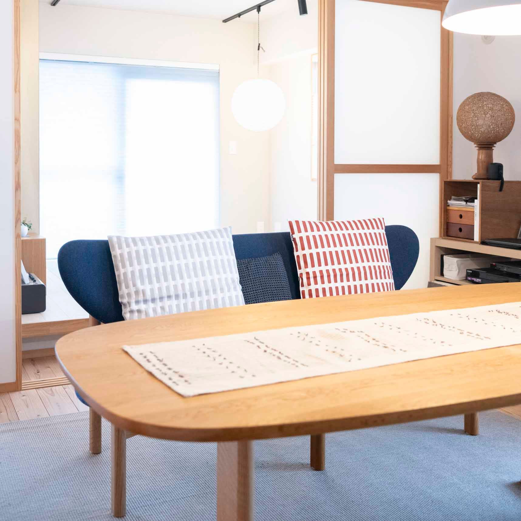 中古マンションのリノベーション後のダイニングテーブル