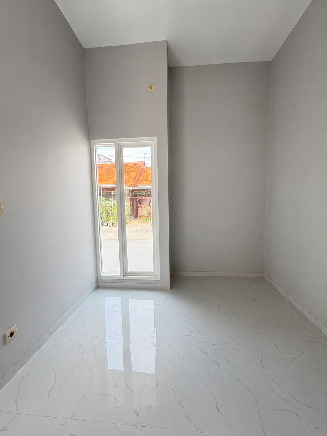 Foto Rumah Rungkut Menanggal Harapan 4