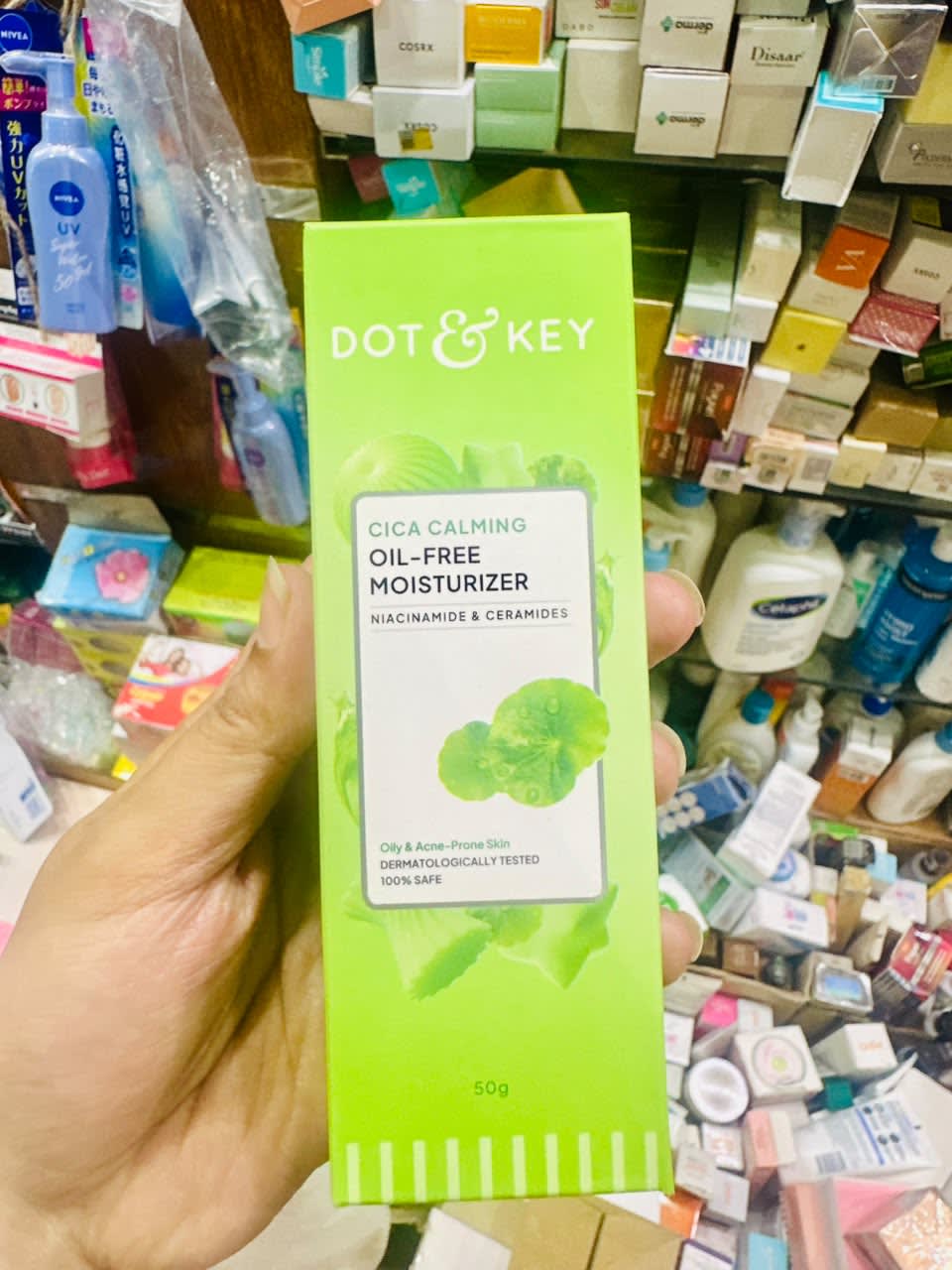 Dot & Key CICA + 5% Niacinamide Oil-Free Moisturizer — image 1 of 4