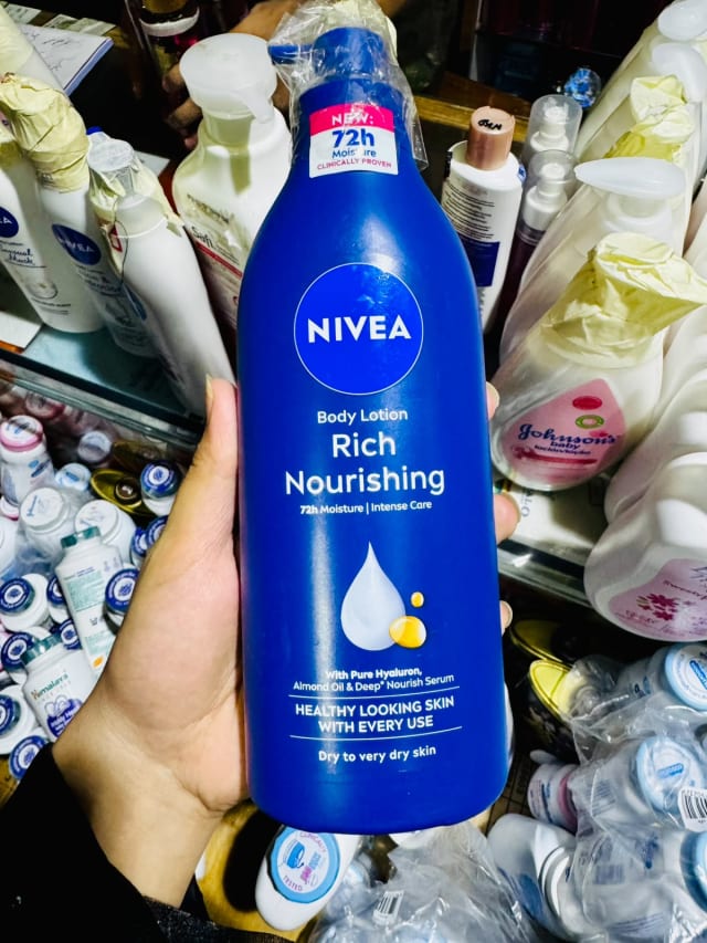 Nivea Rich Nourishing Body Lotion for Dry to Very Dry Skin — image 1 of 2