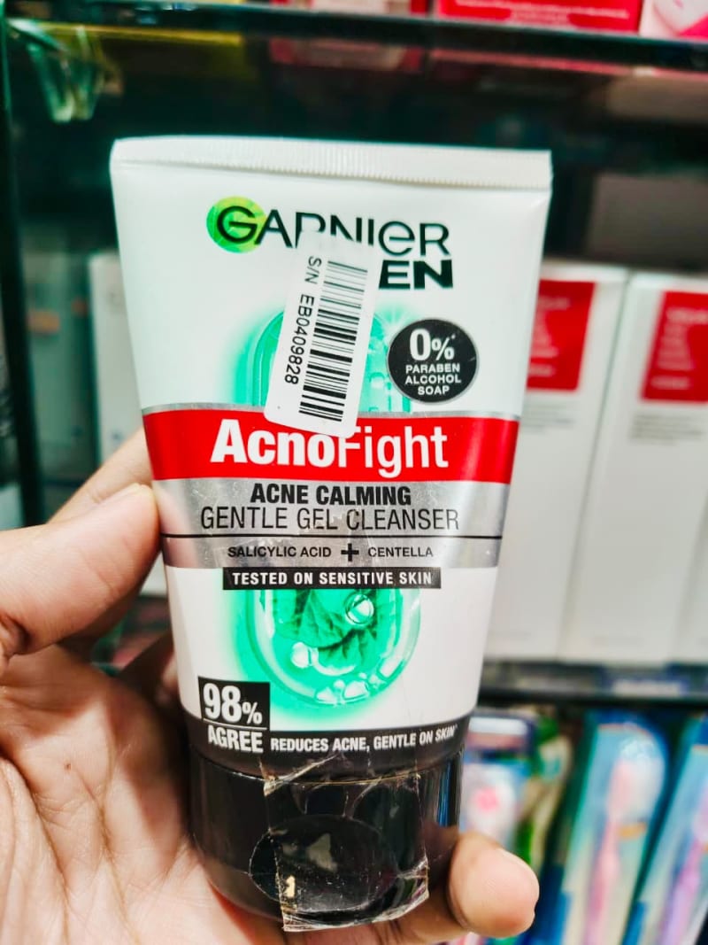 Garnier Men Acno Fight Gentle Gel Cleanser Salicylic Acid + Centella