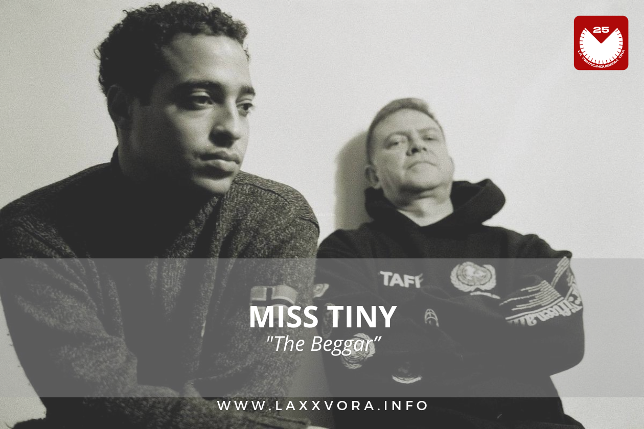 Miss Tiny, è l'artista con la #SOTD di oggi! ☕️