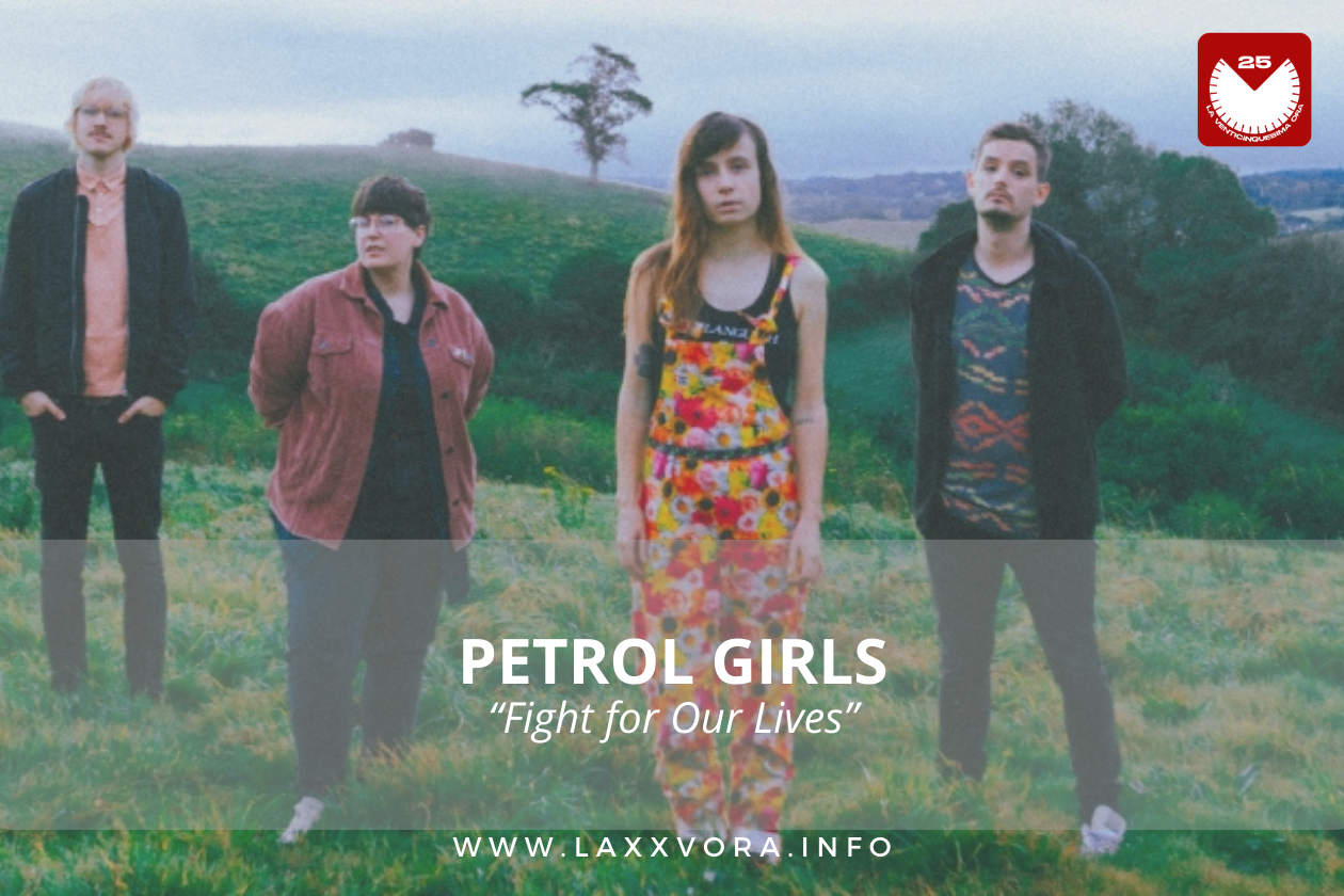 Petrol Girls, Janey Starling, è l'artista con la #SOTD di oggi! ☕️