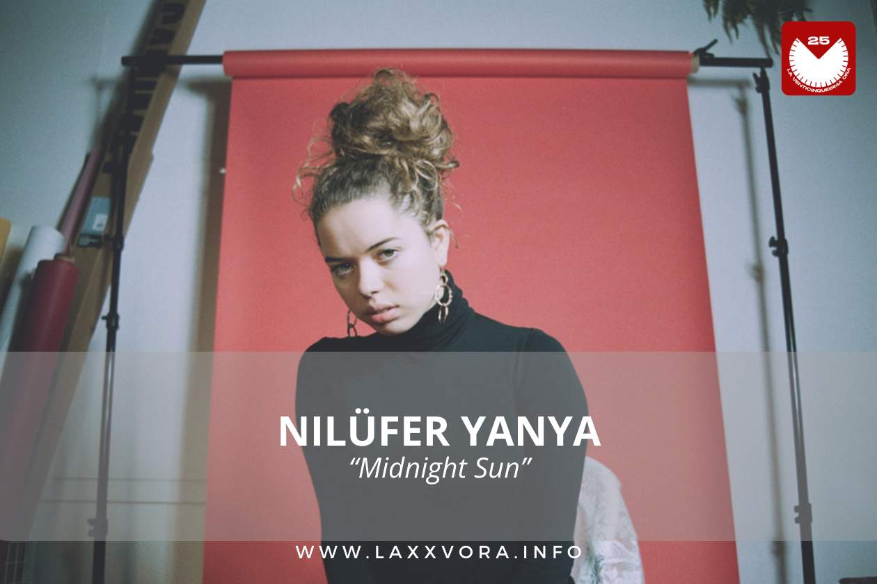 Nilüfer Yanya, è l'artista con la #SOTD di oggi! ☕️
