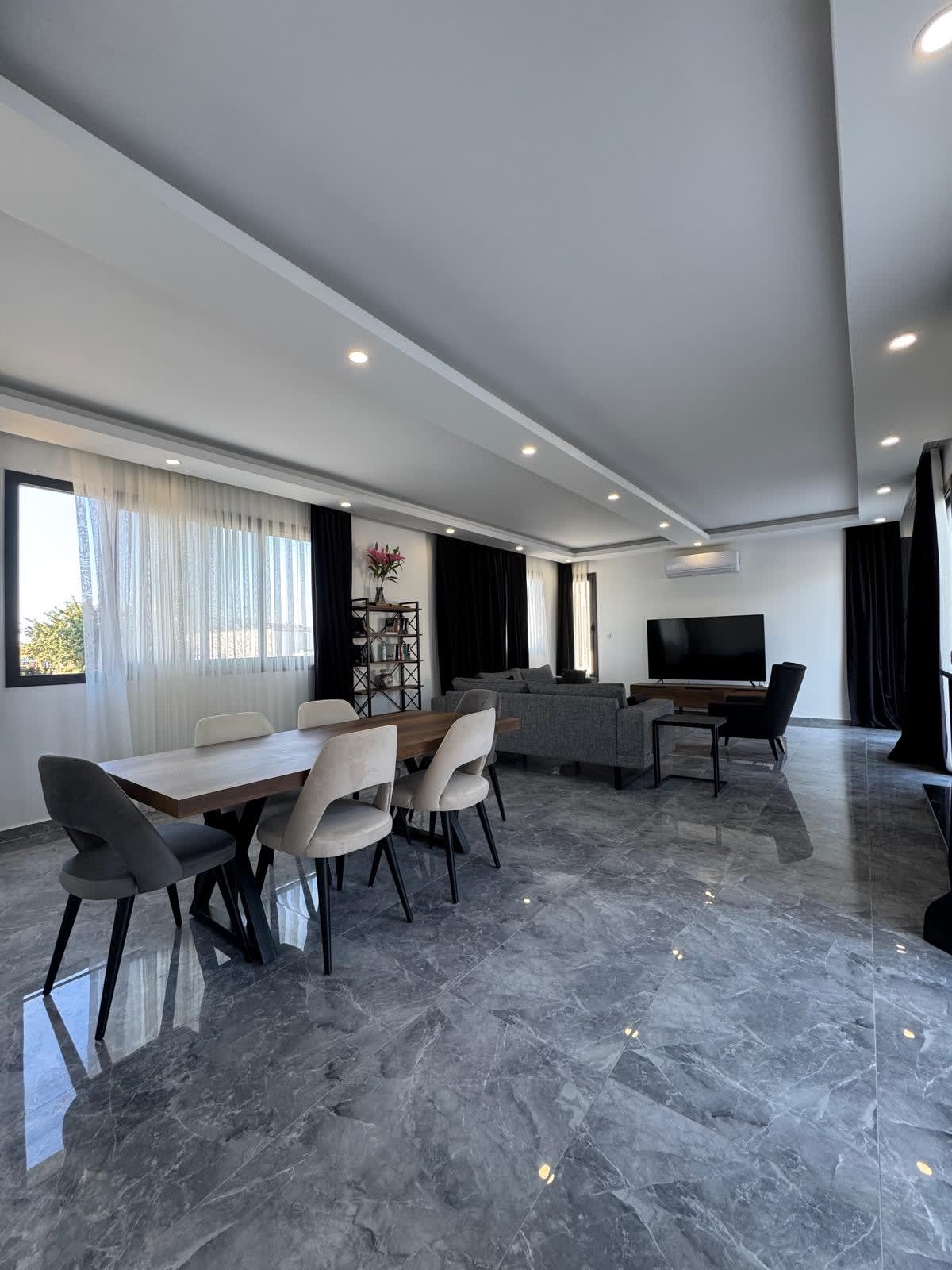 4+1 · Girne 2