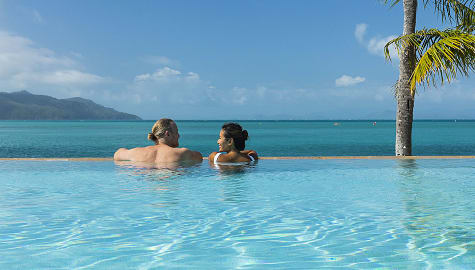 Honeymoon couple on Hayman Island, Whitsundays, Australia