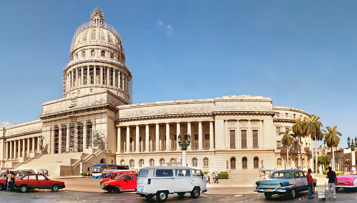 Cuba Tour - Havana El Capitolio and Vintage Cars