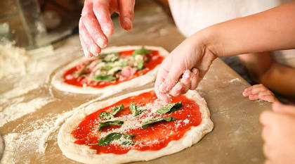 Cooking class (Margherita style pizza) in Italy