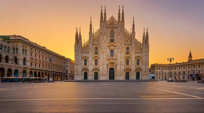 Milan Cathedral (Duomo di Milano) at sunrise