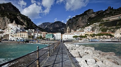 Walking path on the rocks, Amalfi Coast, Italy