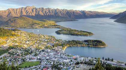Queenstown under the rays of the setting sun